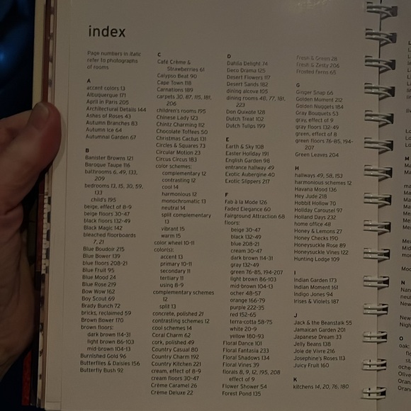 NWOT Color & Texture Decorator book - Picture 15 of 16